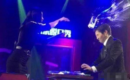 主持人爆料内马尔视频大全  第1张